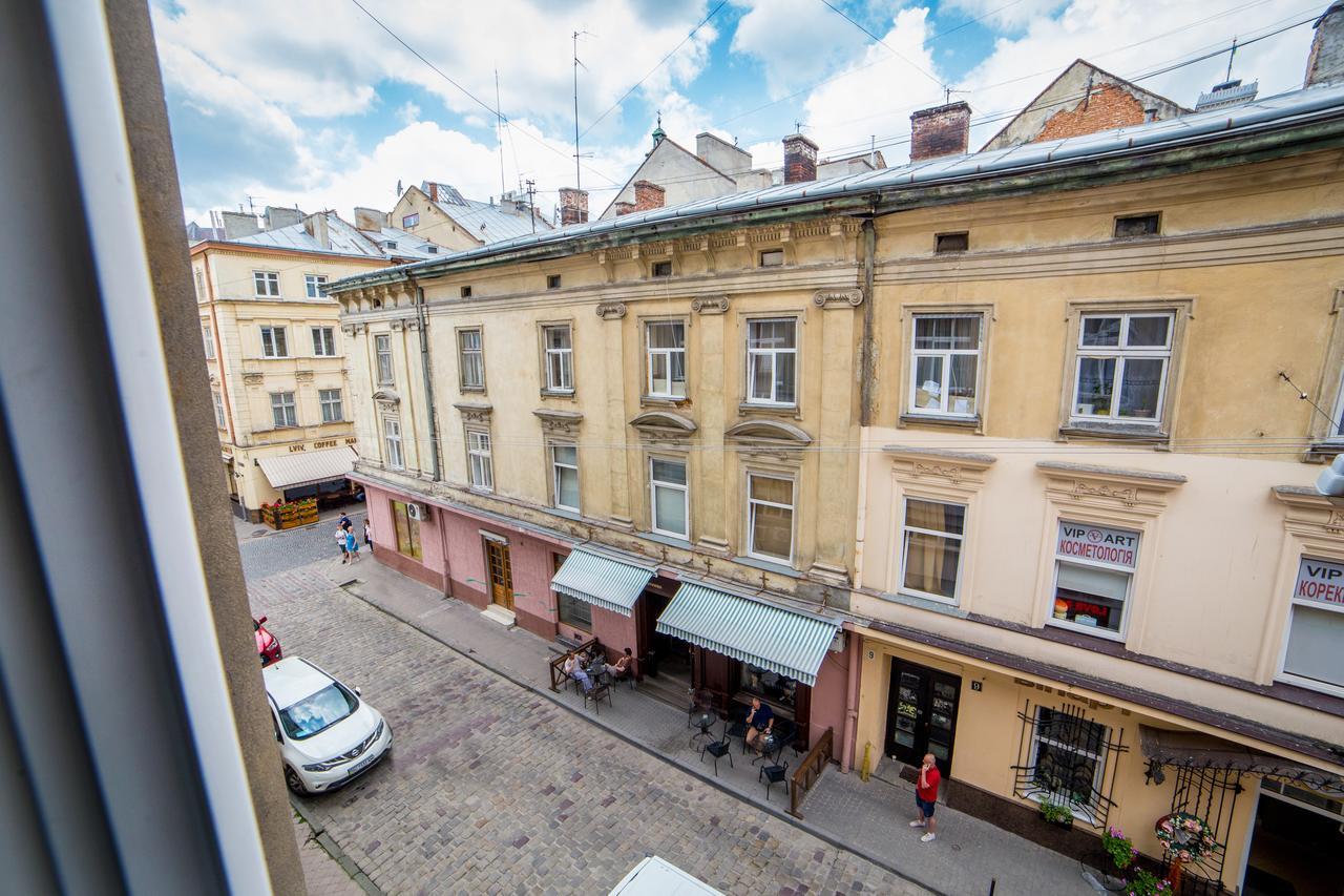 Apart Hotel On Rynok Square Lviv Exteriör bild